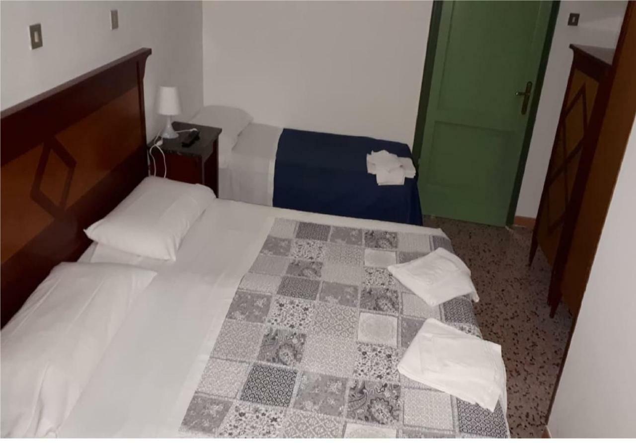Hotel Stella Фоллоніка Екстер'єр фото